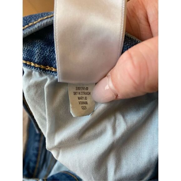 Old Navy Sky-Hi Straight Button Fly Medium Wash Jeans - Size 16 - Picture 10 of 10